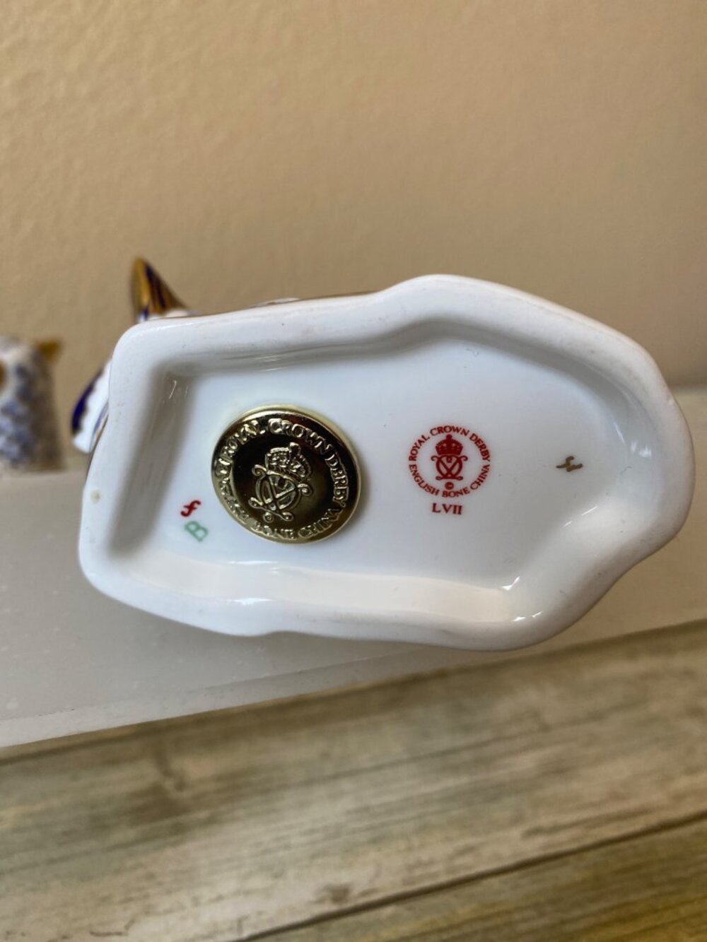 Set of 2 1994 Royal Crown Derby Imari Ram and Lamb Paperweights w/Gold Stopper - Picture 8 of 15